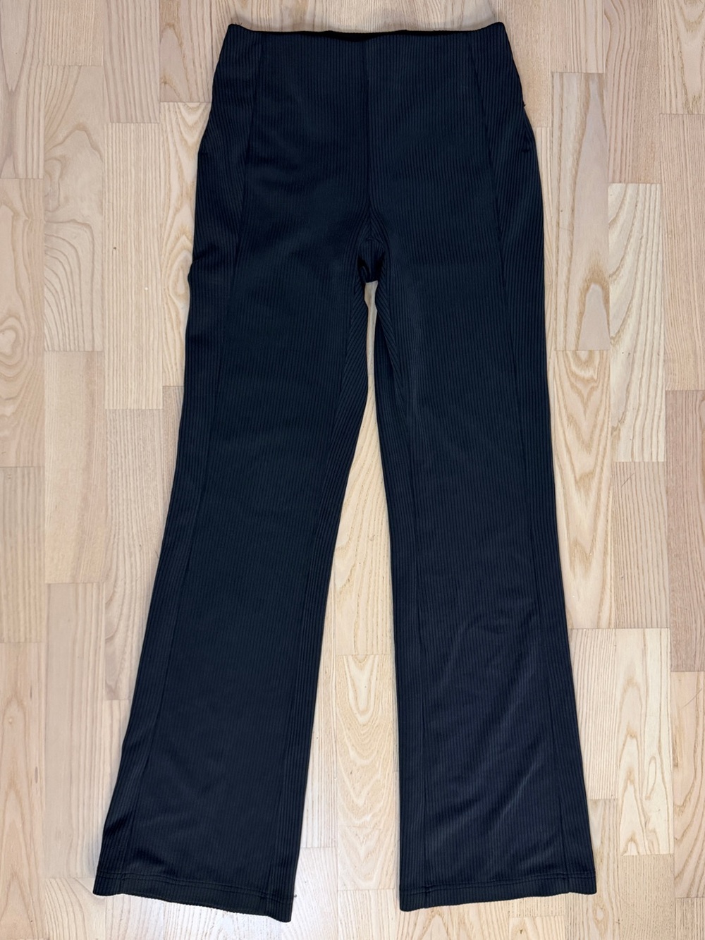 NWOT Lululemon Soft Black / Grey Boot-Cut Ribbed Ponte Pants